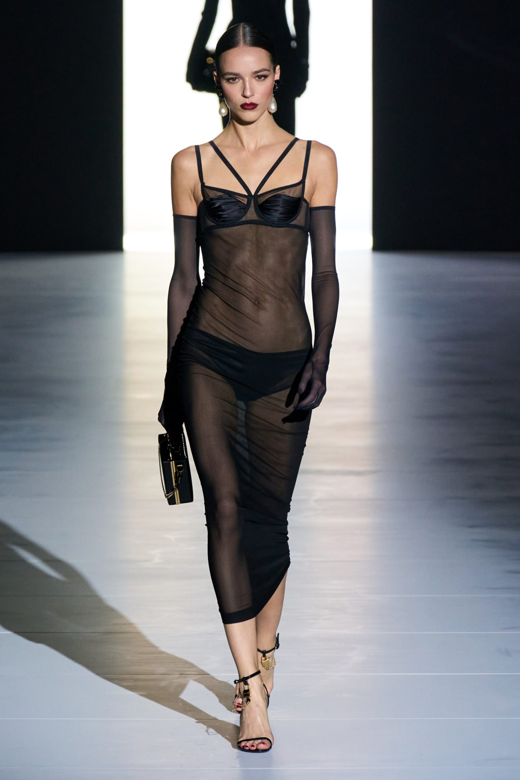 Dolce & Gabbana F/W 23 Look 52