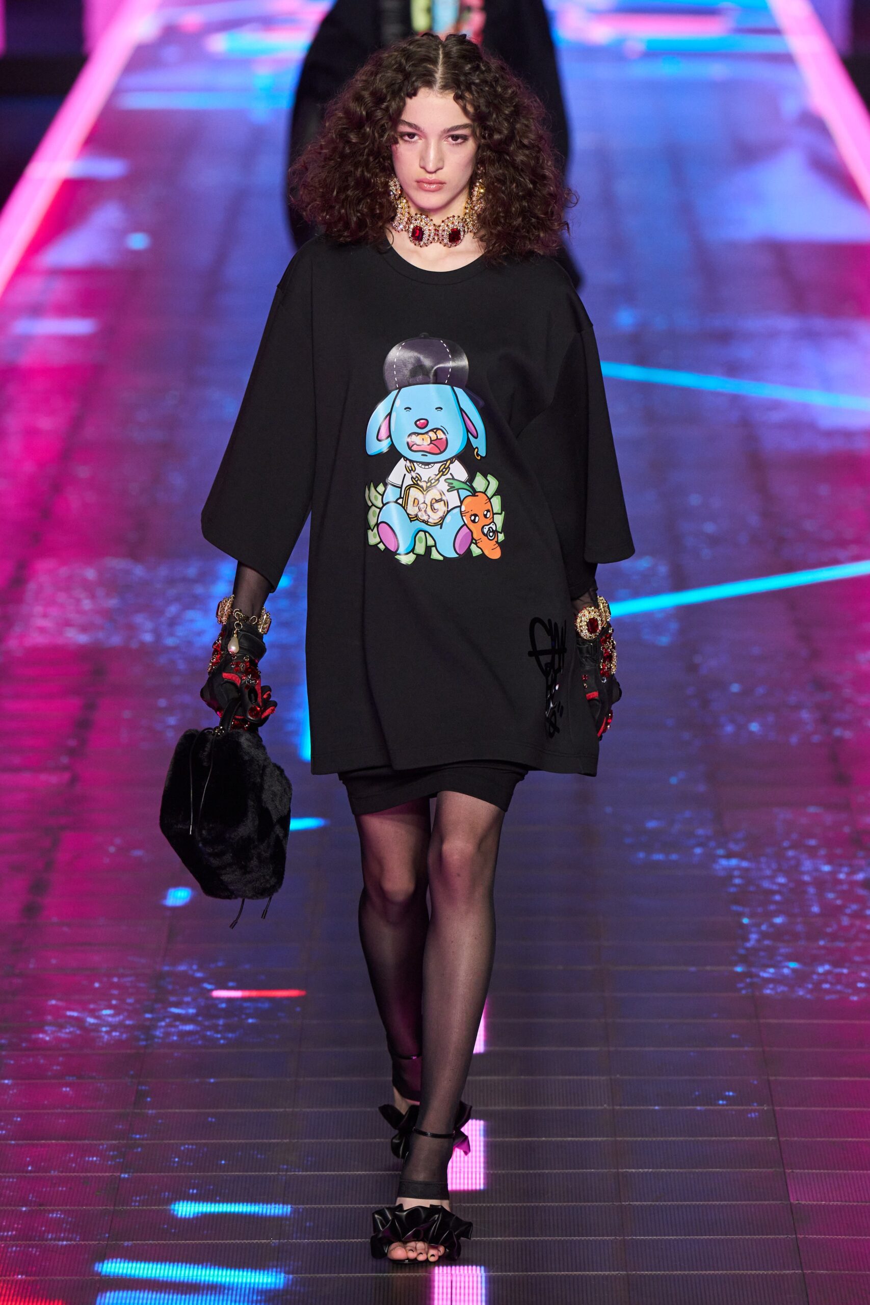 Dolce & Gabbana F/W 22 Look 59
