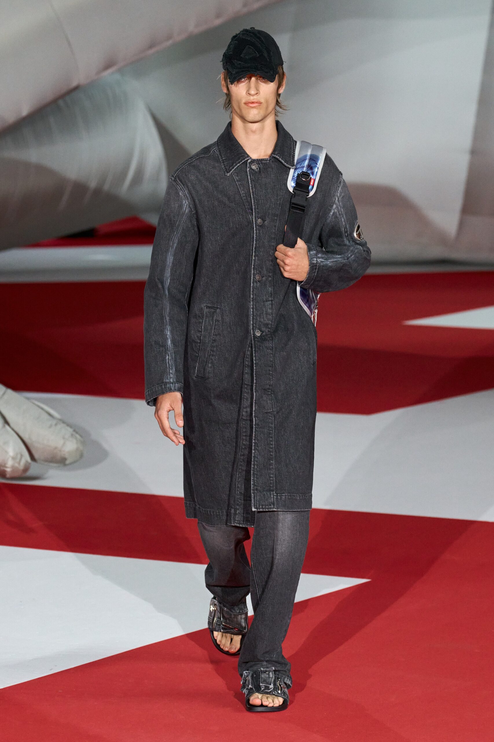Diesel S/S 23 Look 60