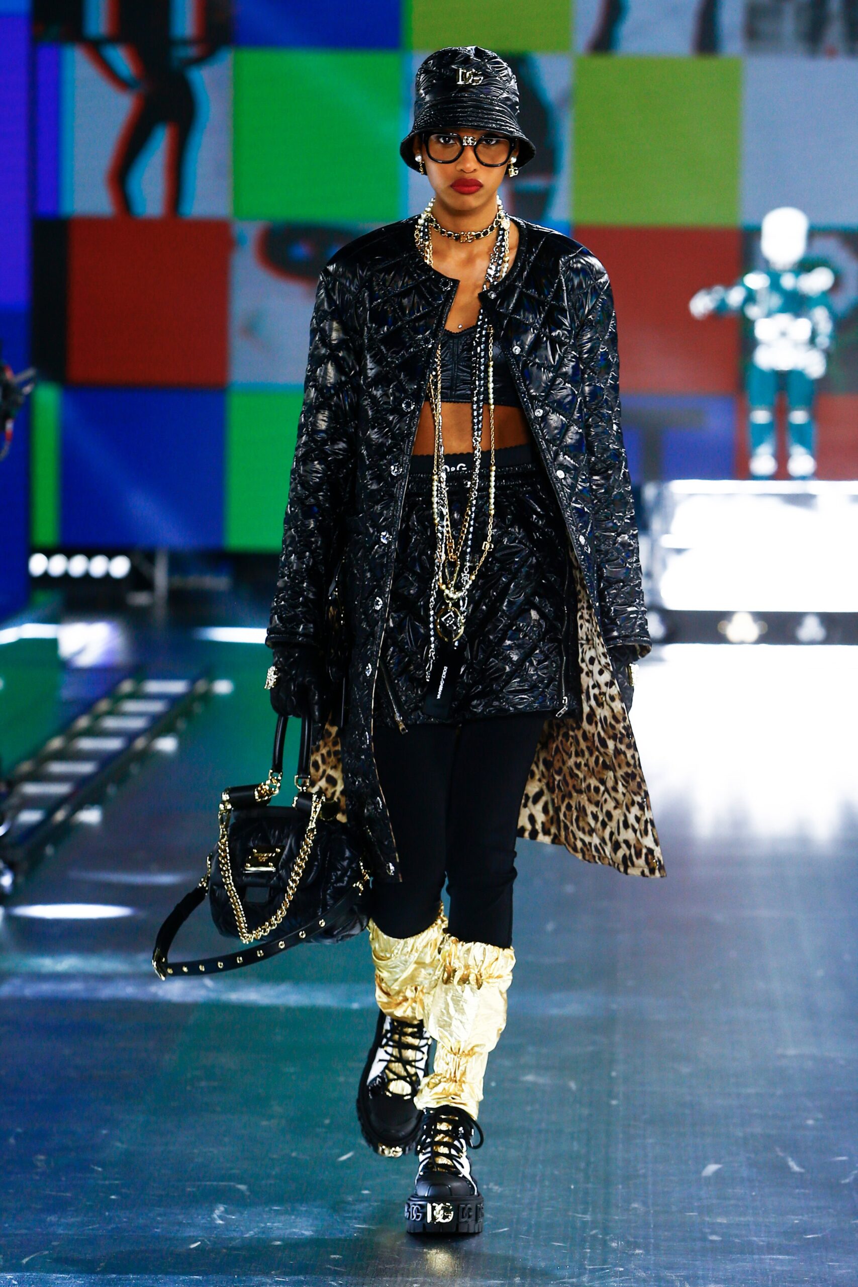 Dolce & Gabbana F/W 21 Look 61