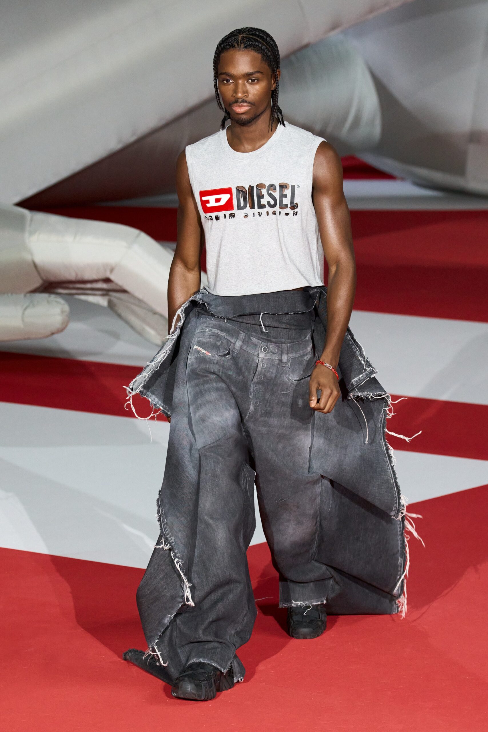 Diesel S/S 23 Look 64