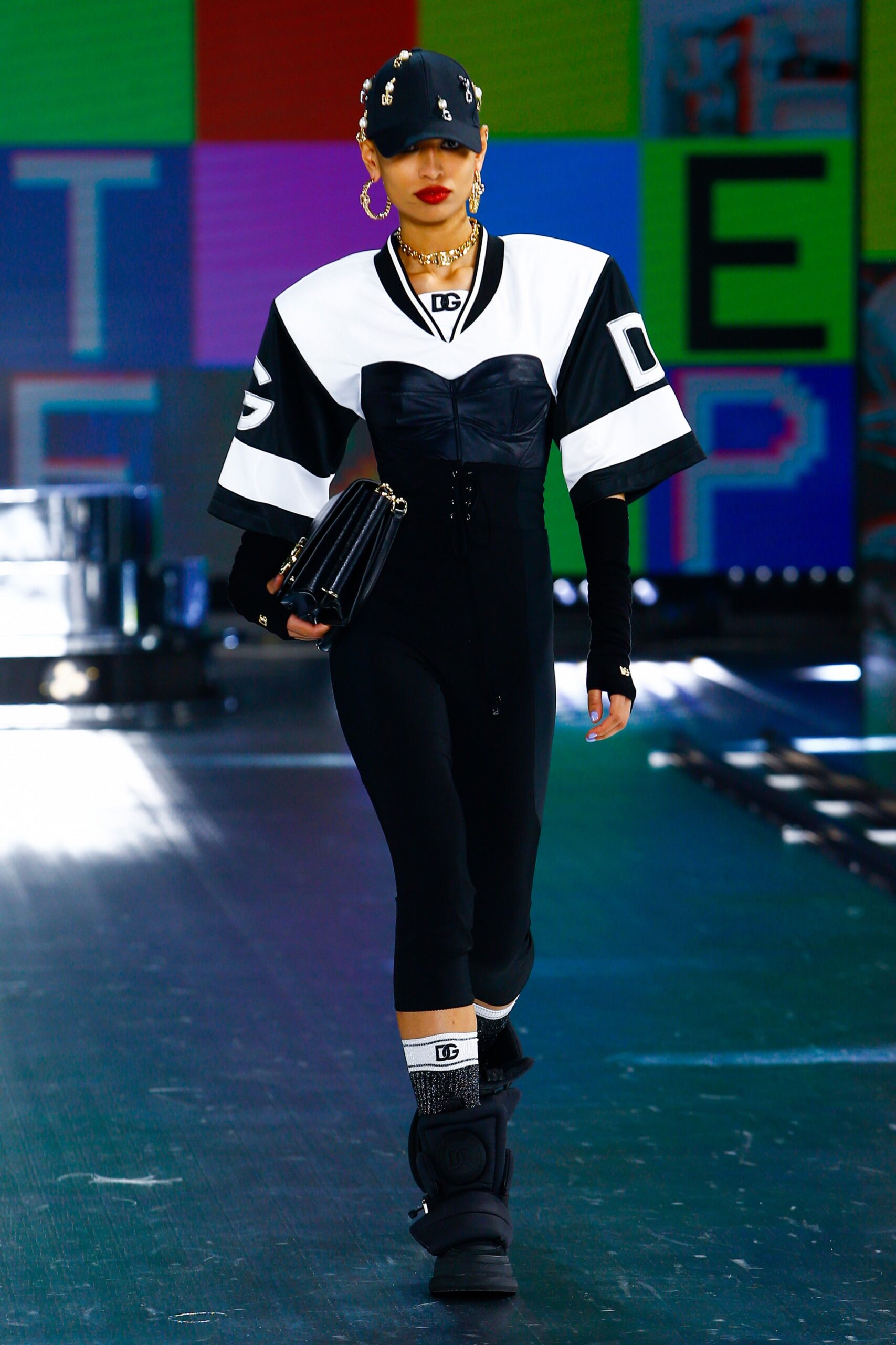 Dolce & Gabbana F/W 21 Look 73