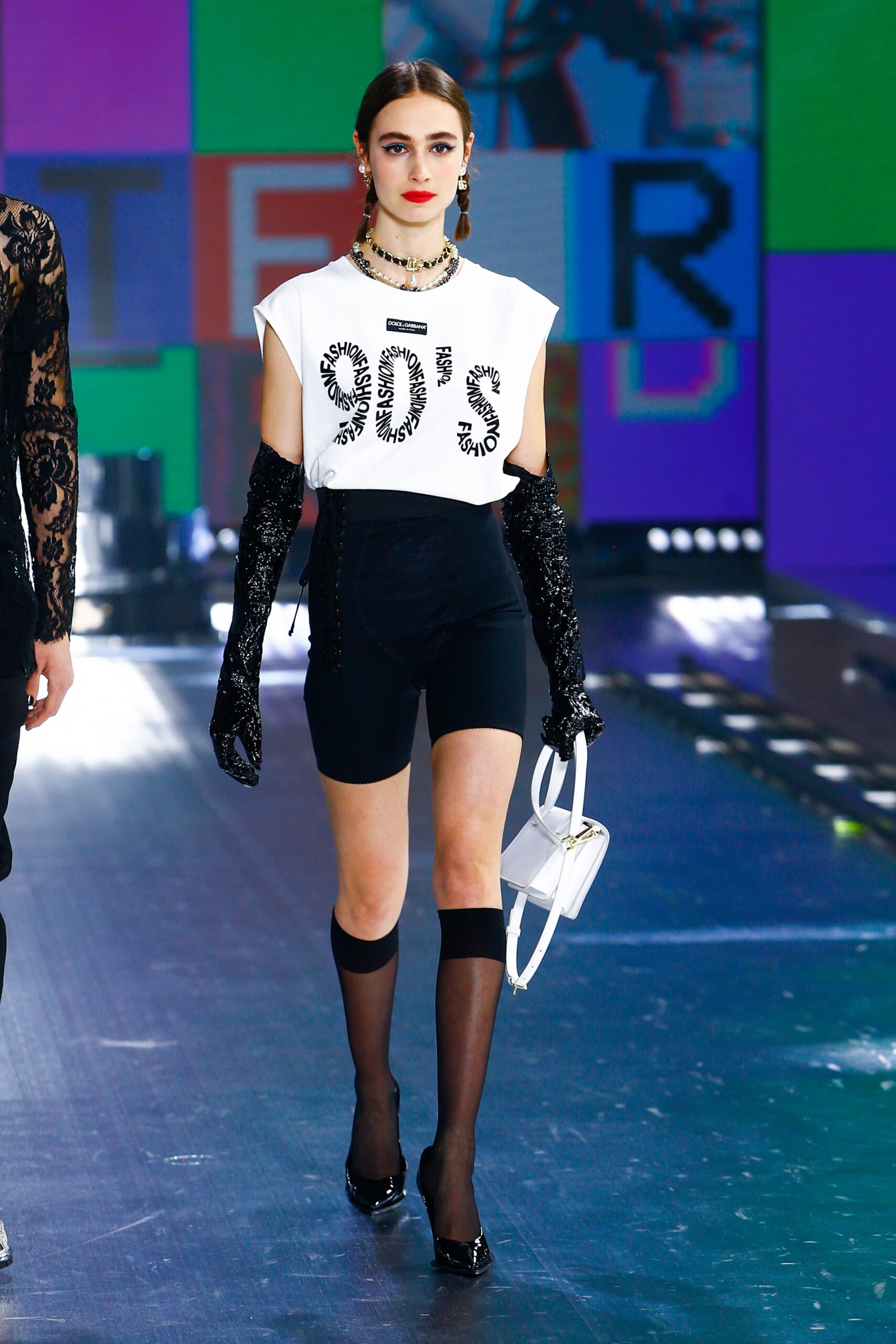 Dolce & Gabbana F/W 21 Look 84