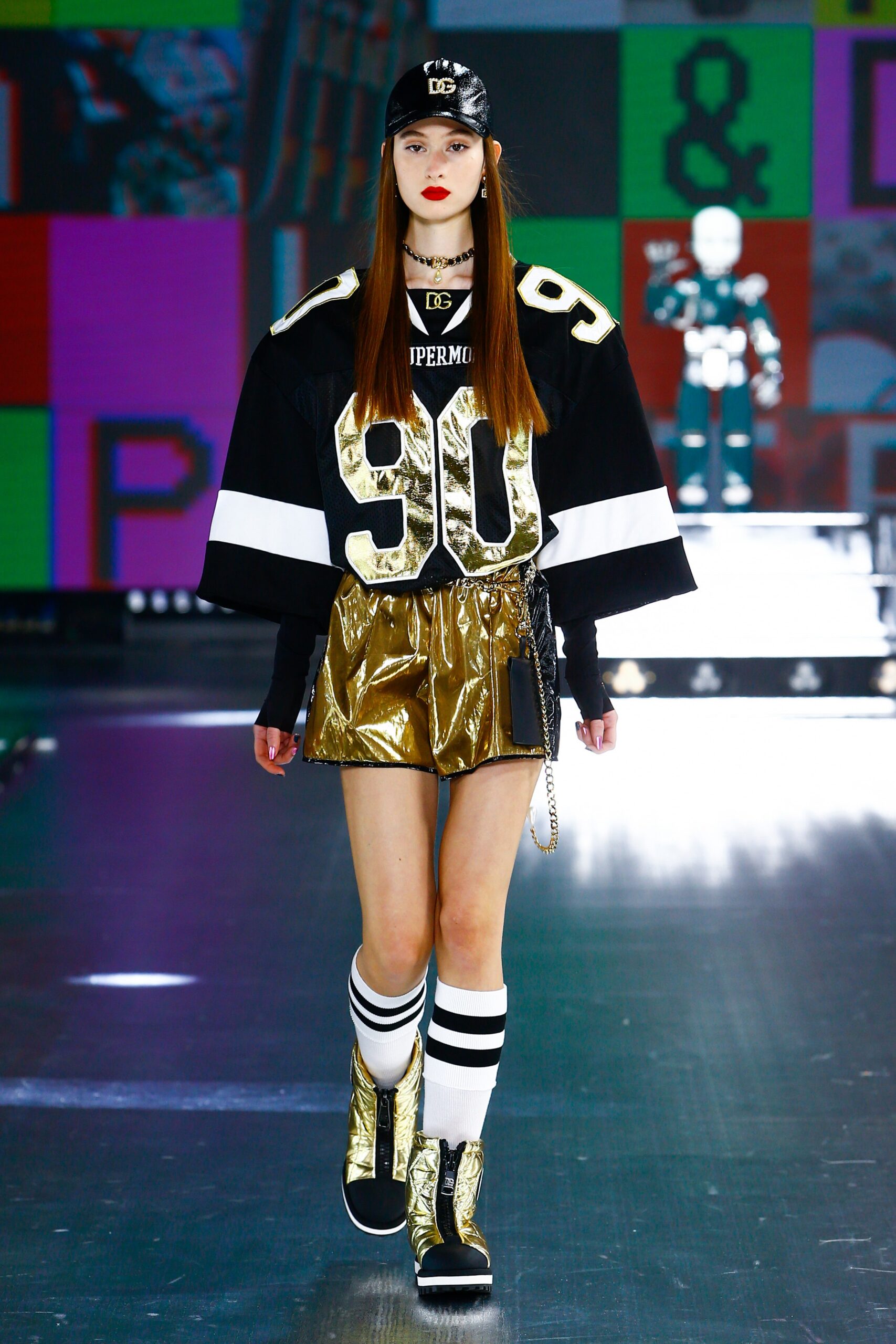 Dolce & Gabbana F/W 21 Look 113