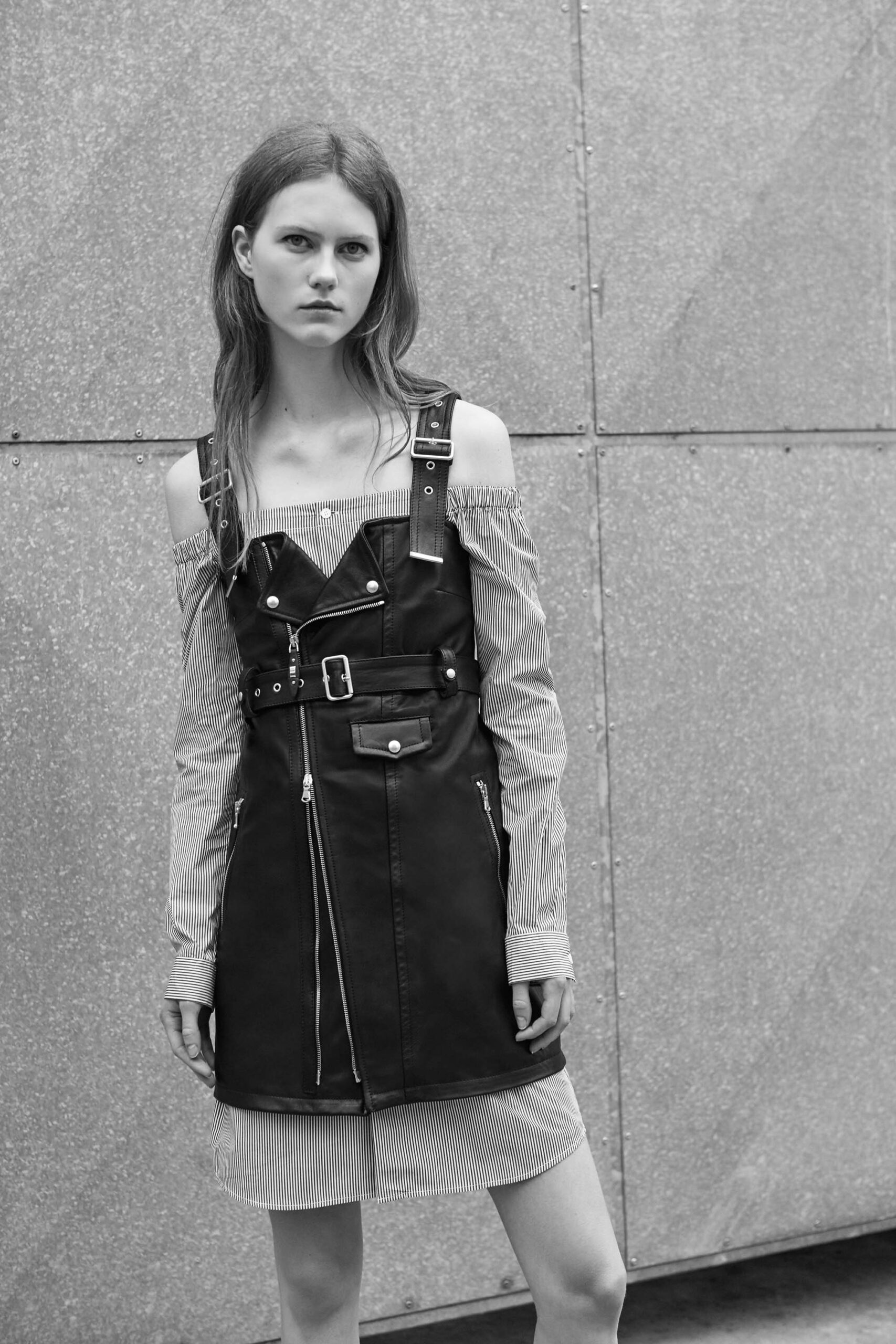 Diesel Black Gold Resort 17 Look 3