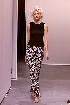 Diane von Furstenberg S/S 01 Look 5