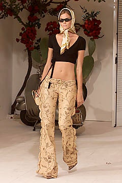 Dolce & Gabbana S/S 01 Look 31