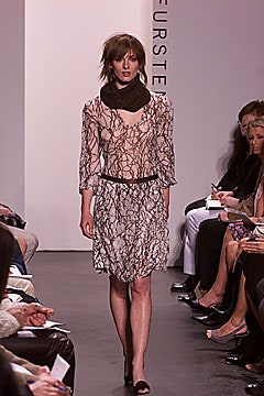 Diane von Furstenberg F/W 01 Look 1