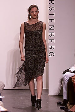 Diane von Furstenberg F/W 01 Look 28