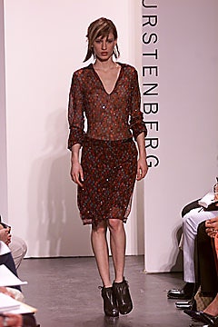 Diane von Furstenberg F/W 01 Look 30