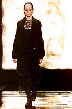 Donna Karan F/W 01 Look 19