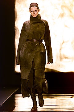 Donna Karan F/W 01 Look 31