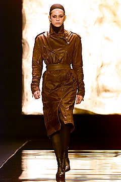 Donna Karan F/W 01 Look 60