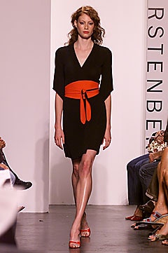 Diane von Furstenberg S/S 02 Look 2