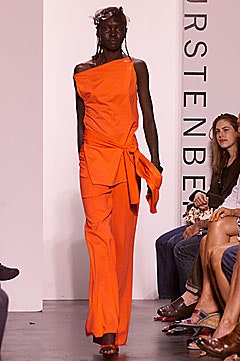 Diane von Furstenberg S/S 02 Look 8