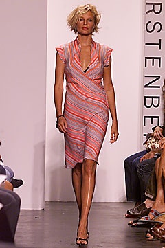 Diane von Furstenberg S/S 02 Look 15