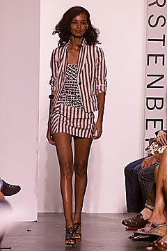 Diane von Furstenberg S/S 02 Look 19