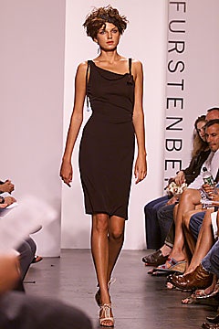Diane von Furstenberg S/S 02 Look 26