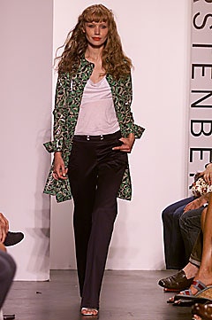 Diane von Furstenberg S/S 02 Look 32
