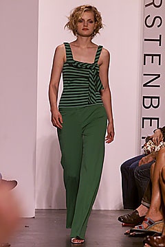 Diane von Furstenberg S/S 02 Look 35