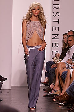 Diane von Furstenberg S/S 02 Look 37
