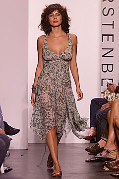 Diane von Furstenberg S/S 02 Look 38