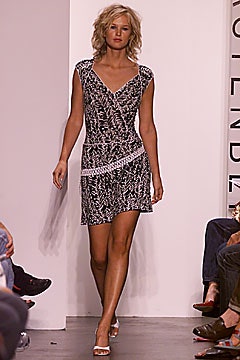 Diane von Furstenberg S/S 02 Look 44