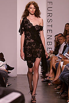 Diane von Furstenberg S/S 02 Look 52