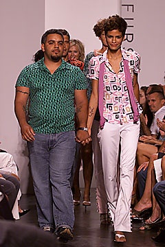 Diane von Furstenberg S/S 02 Look 64