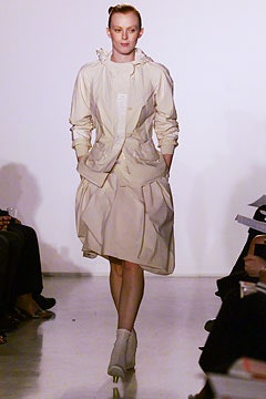 Donna Karan S/S 02 Look 39