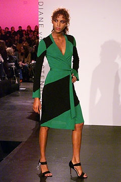 Diane von Furstenberg F/W 02 Look 2