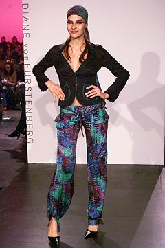 Diane von Furstenberg F/W 02 Look 6