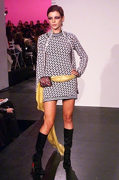 Diane von Furstenberg F/W 02 Look 7
