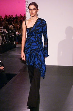 Diane von Furstenberg F/W 02 Look 8
