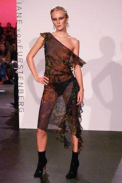 Diane von Furstenberg F/W 02 Look 21