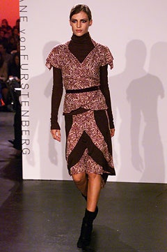 Diane von Furstenberg F/W 02 Look 25