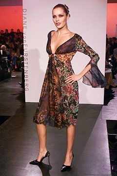 Diane von Furstenberg F/W 02 Look 28
