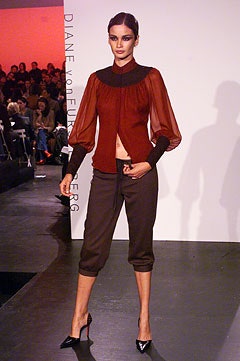 Diane von Furstenberg F/W 02 Look 40