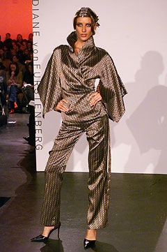 Diane von Furstenberg F/W 02 Look 42