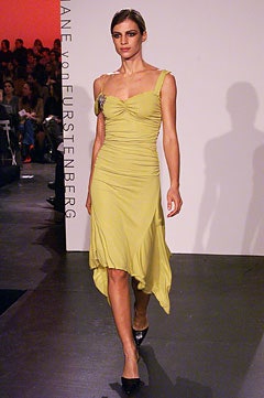Diane von Furstenberg F/W 02 Look 55