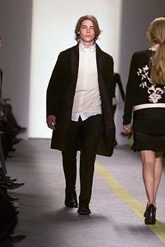 DKNY F/W 02 Look 40