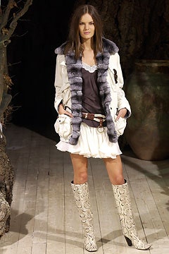 Dolce & Gabbana F/W 02 Look 29