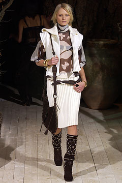 Dolce & Gabbana F/W 02 Look 30