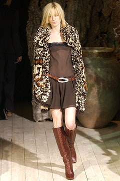 Dolce & Gabbana F/W 02 Look 38