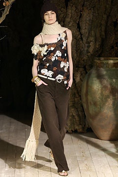 Dolce & Gabbana F/W 02 Look 45