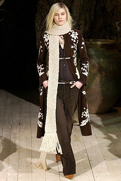 Dolce & Gabbana F/W 02 Look 61