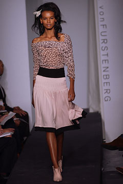 Diane von Furstenberg S/S 03 Look 5