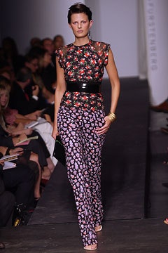 Diane von Furstenberg S/S 03 Look 19