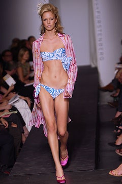 Diane von Furstenberg S/S 03 Look 40