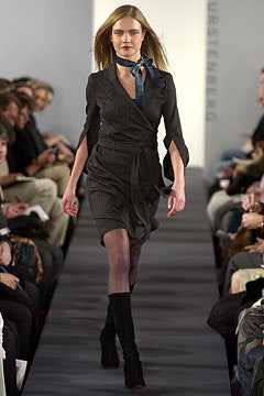 Diane von Furstenberg F/W 03 Look 1